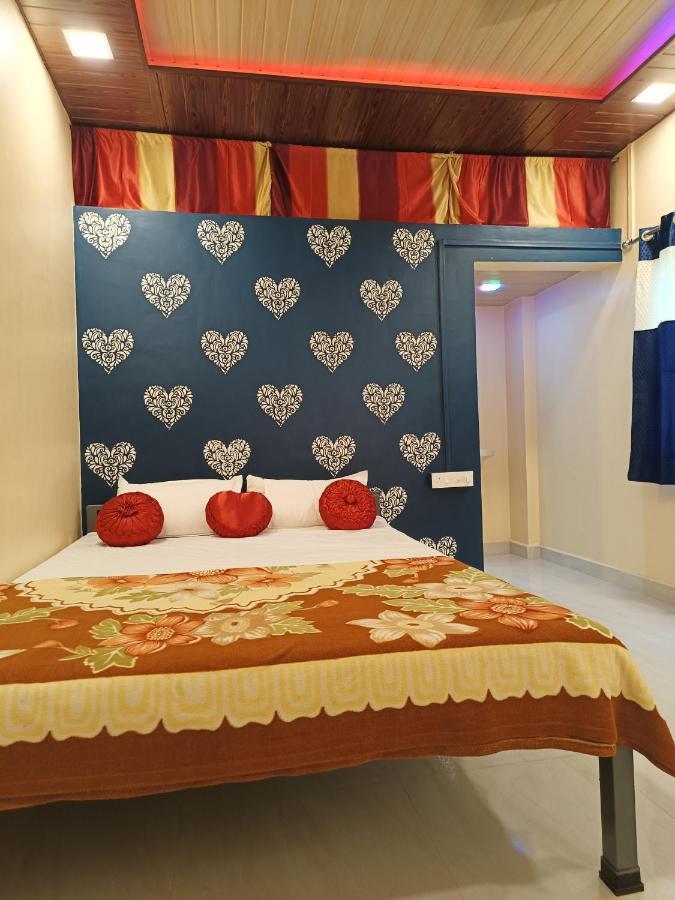 Shree Nivas Home Stay Srīvardhan Kültér fotó